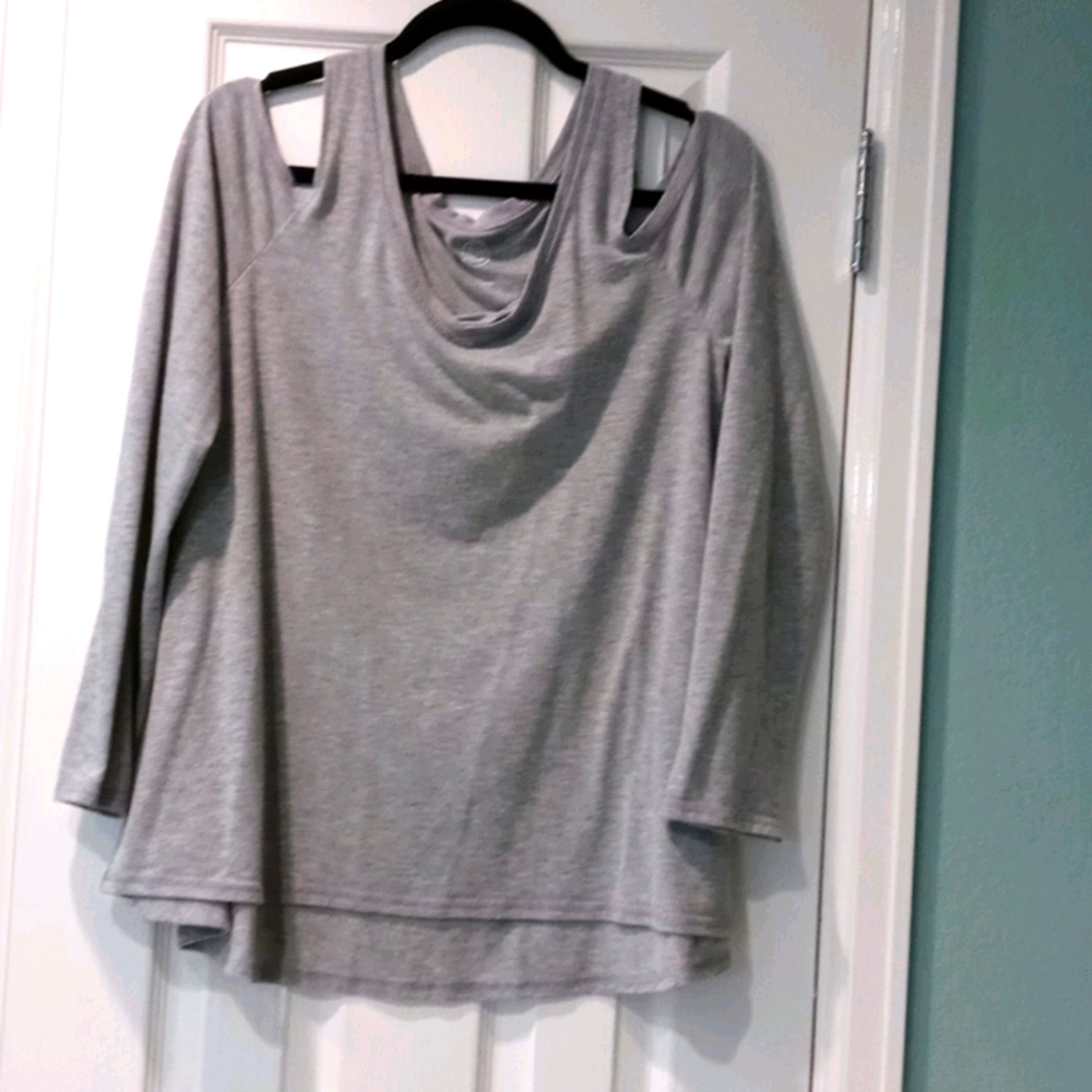 Gray off shoulder long sleeve tunic